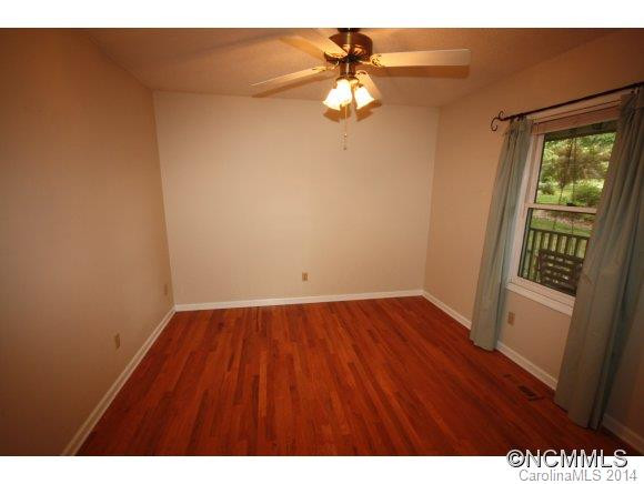 28 Country Ln - Photo 7
