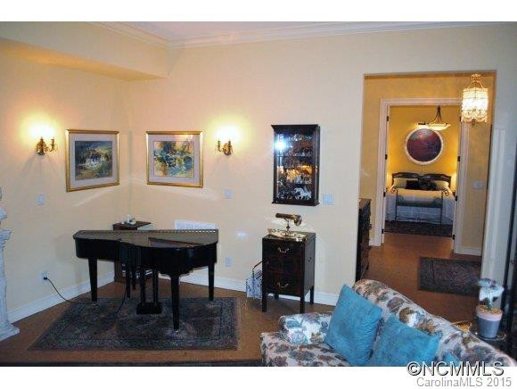 31 Ridgetop Circle #105 - Photo 11
