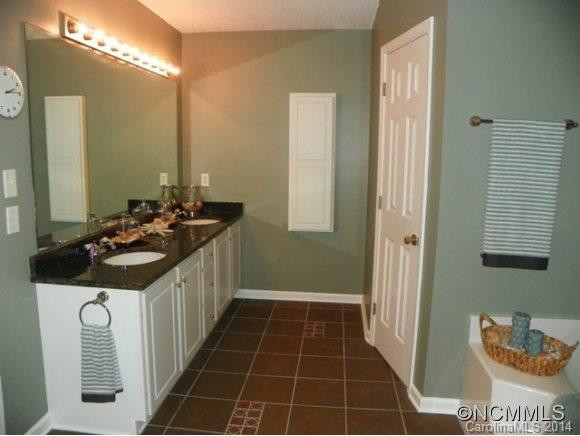 130 Robryan Drive - Photo 10
