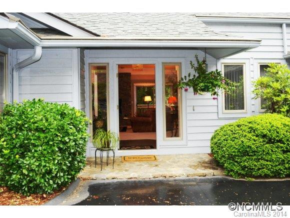 101 Foothills Drive - Photo 2