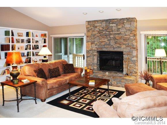 101 Foothills Drive - Photo 4
