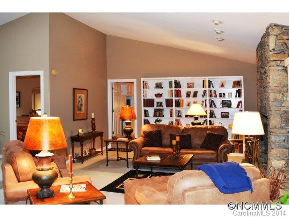 101 Foothills Drive - Photo 6