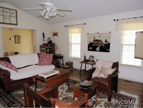 115 Mockingbird Hill Drive - Photo 4