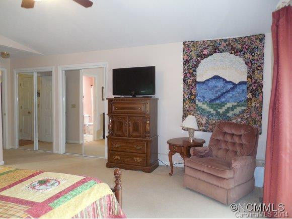 471 Woodfin Rd - Photo 10