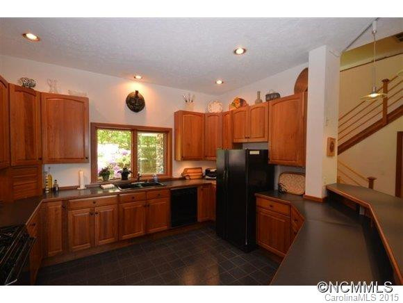 304 Jones Cove Road - Photo 10