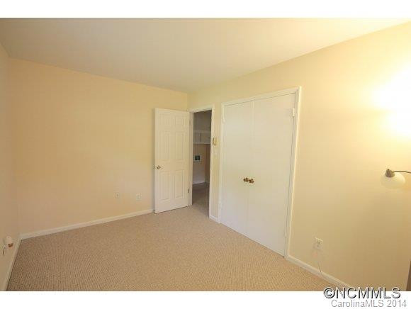 6 Waterford Ct - Photo 3