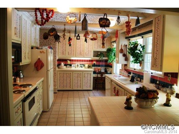 112 Glengary Drive - Photo 2