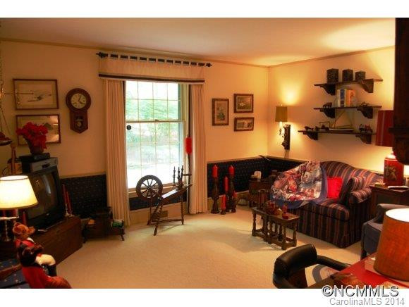 112 Glengary Drive - Photo 10
