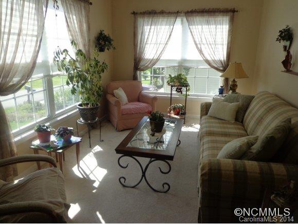 137 Middle Street - Photo 3