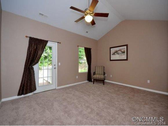 504 FOX HOLLOW LANE - Photo 11