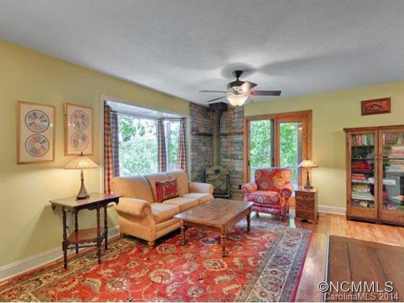121 HARMON AVE. - Photo 4