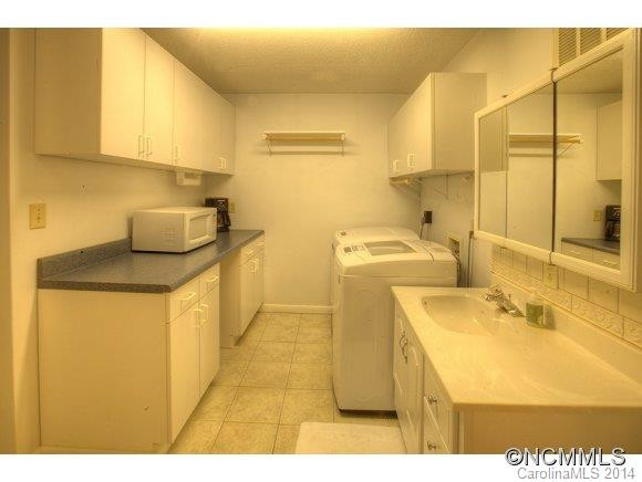 290 Skyland Drive - Photo 13