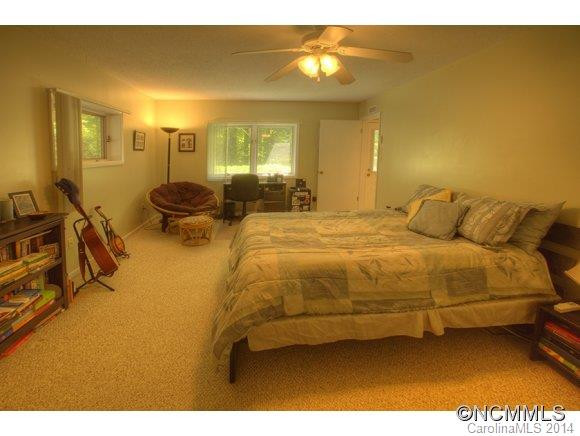 290 Skyland Drive - Photo 15