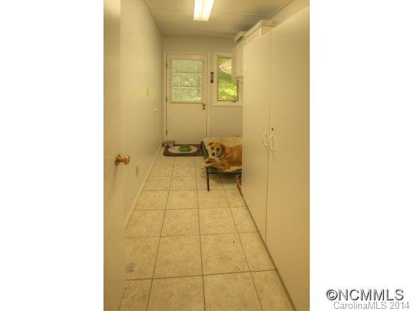 290 Skyland Drive - Photo 8