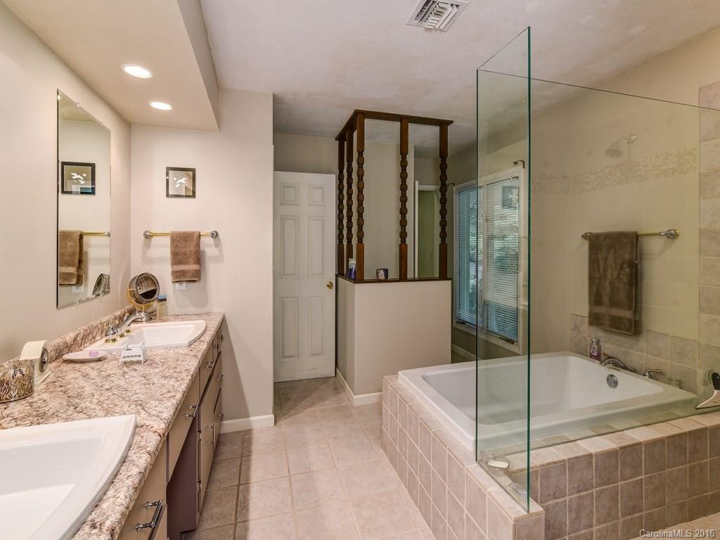 108 GREENBRIAR AVENUE - Photo 15