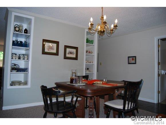 440 Crowfields Drive - Photo 4