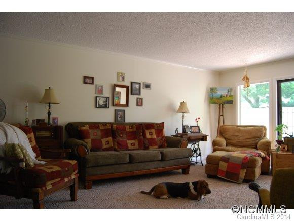 440 Crowfields Drive - Photo 9