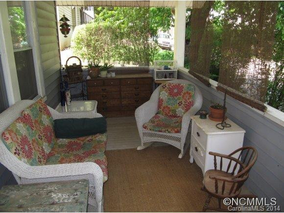 24 Wellington Street - Photo 2
