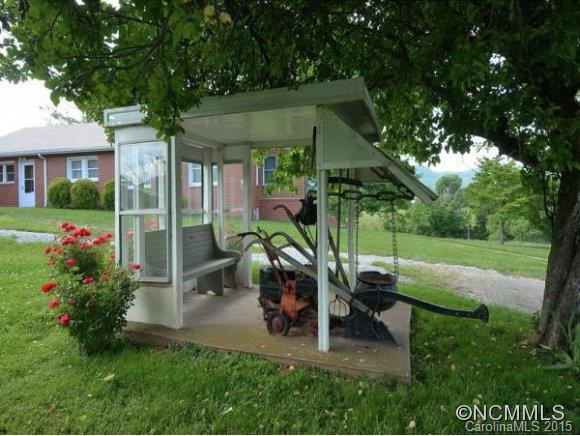 133 SMITH DRIVE - Photo 2