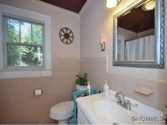 1130 HYMAN AVENUE - Photo 12