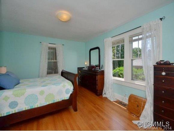 1130 HYMAN AVENUE - Photo 8