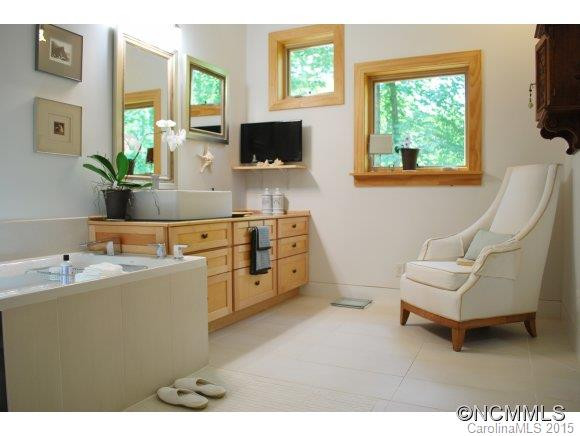 49 Leisure Lane - Photo 4