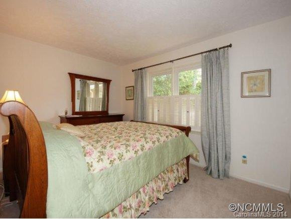 4 GALAX LANE - Photo 15