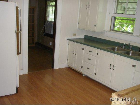 219 SUNSET CIRCLE - Photo 11