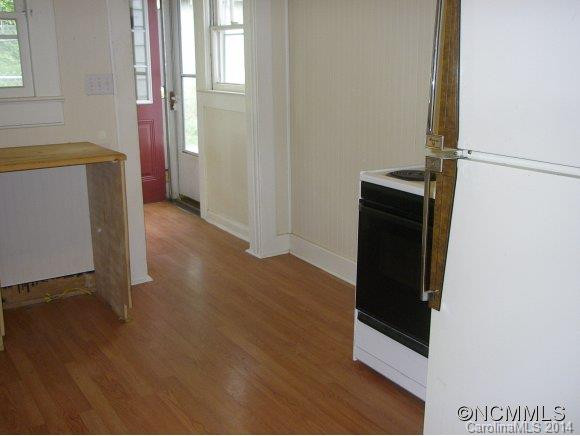219 SUNSET CIRCLE - Photo 12