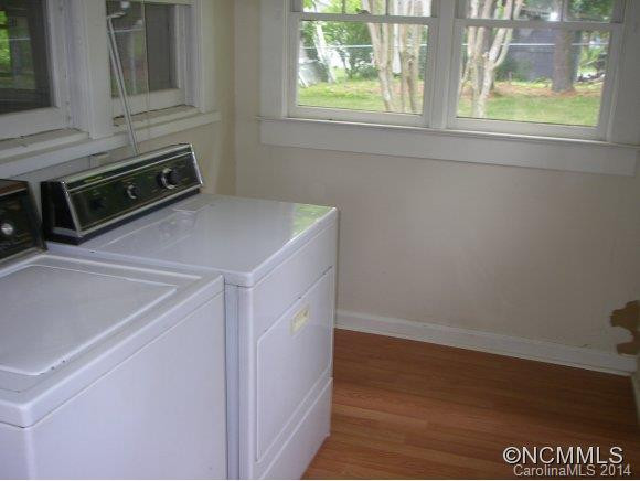 219 SUNSET CIRCLE - Photo 10