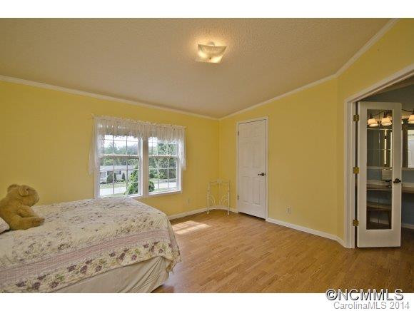 398 Katie Dr - Photo 16