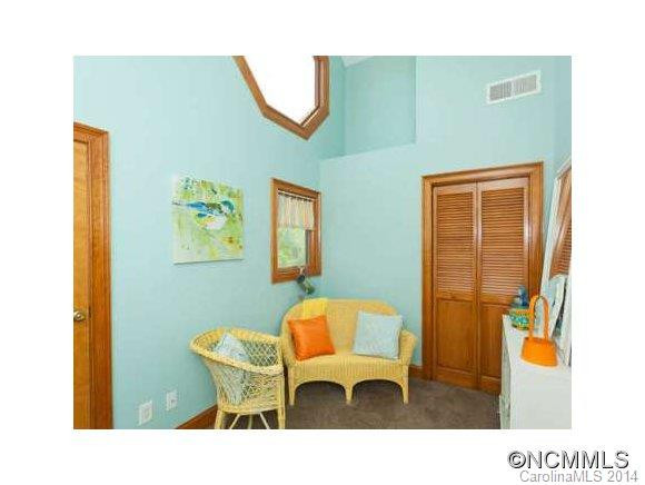 380 REEMS CREEK ROAD - Photo 17