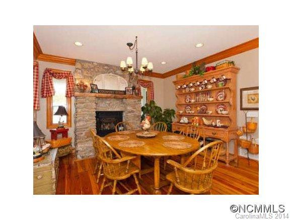 380 REEMS CREEK ROAD - Photo 10