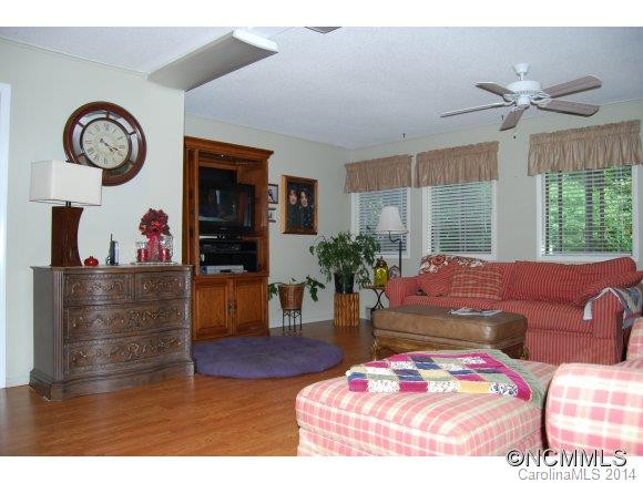 195 Memorial Park Drive - Photo 6