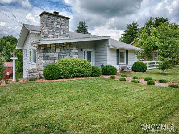1 TRAMMELL AVE - Photo 2