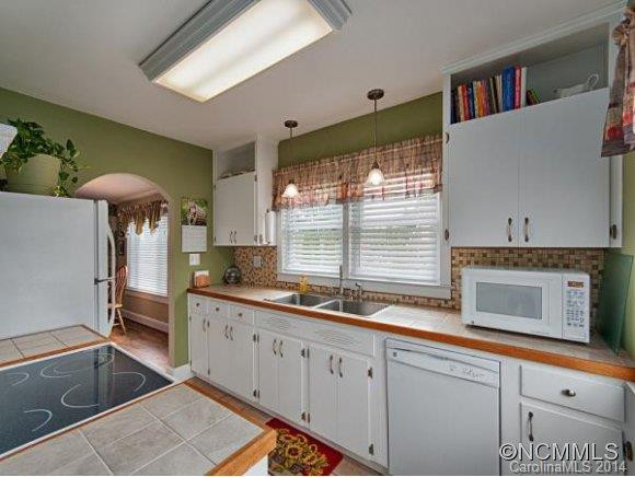 1 TRAMMELL AVE - Photo 5