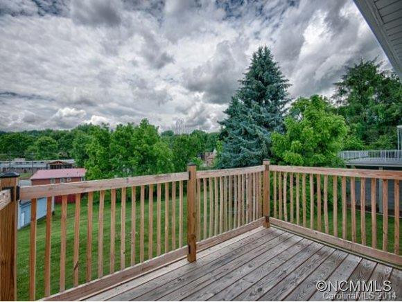 1 TRAMMELL AVE - Photo 6