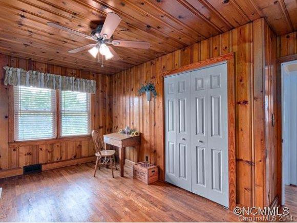 1 TRAMMELL AVE - Photo 7