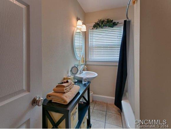 1 TRAMMELL AVE - Photo 9