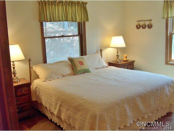 1099 Country Club Dr - Photo 11