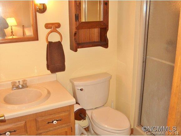 1099 Country Club Dr - Photo 13