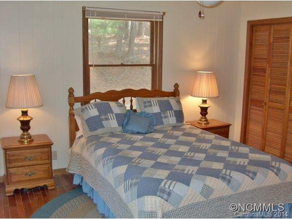 1099 Country Club Dr - Photo 14