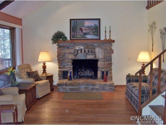 1099 Country Club Dr - Photo 5