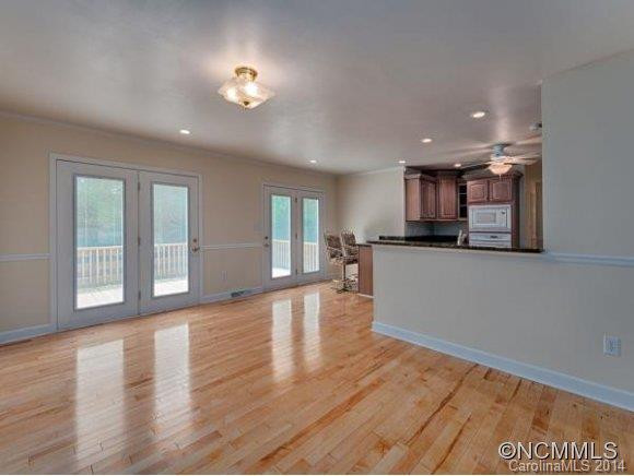 76 CHATEAU PLACE - Photo 4