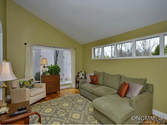 4 AMELIA COURT - Photo 5