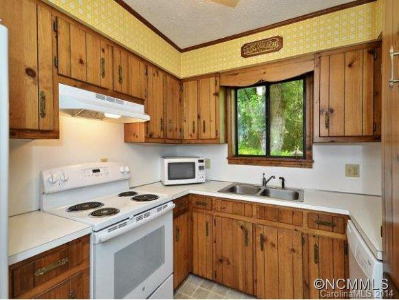 121 APACHE DRIVE - Photo 6