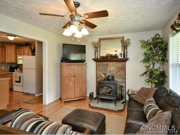73 ADGER DRIVE - Photo 5