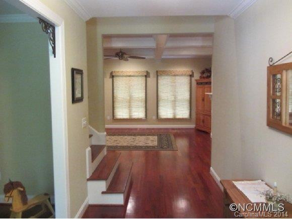 307 Green Meadows Drive - Photo 2