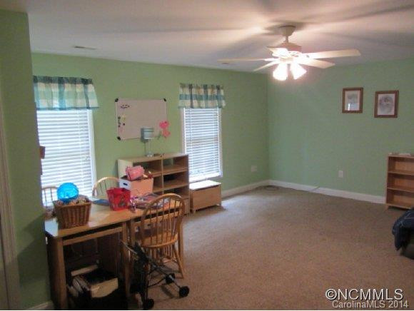 307 Green Meadows Drive - Photo 15