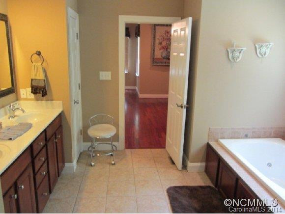 307 Green Meadows Drive - Photo 6